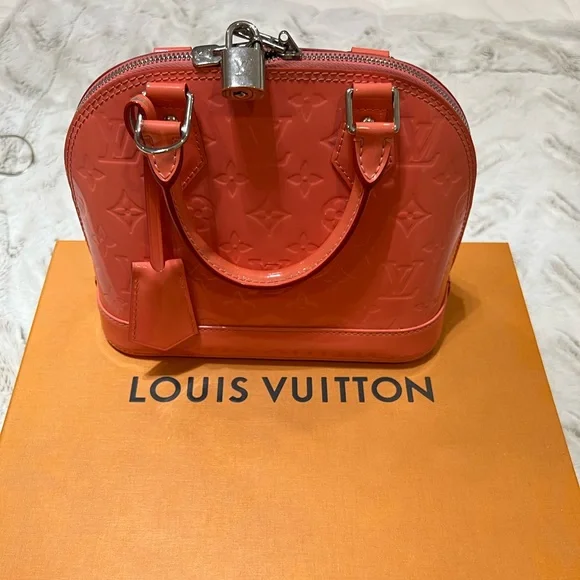 Louis Vuitton Alma BB in rare color - Picture 3 of 13